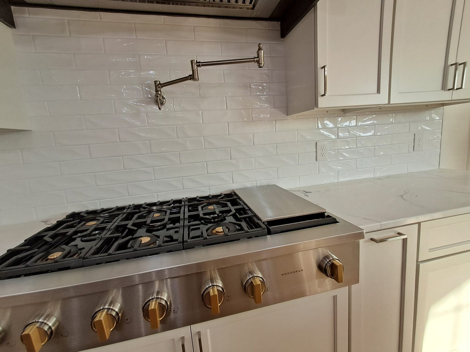 White subway range wall