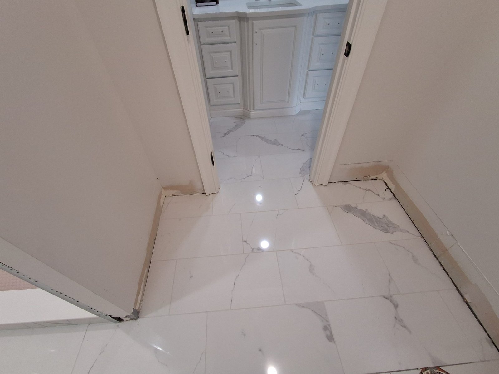Large-format marble-look floor