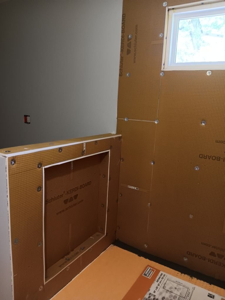 Waterproofed walls & niche